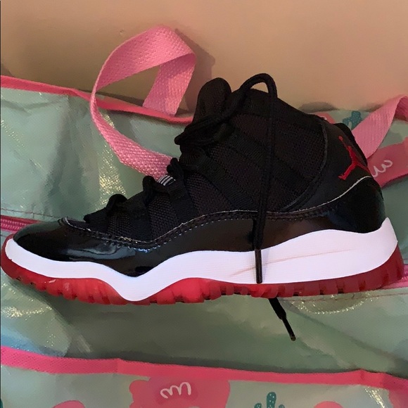 Kids Jordan’s - Picture 2 of 5